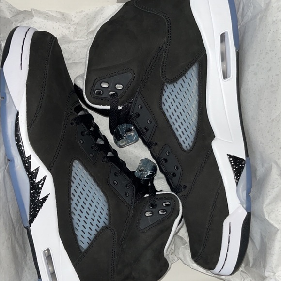 Jordan 5 moonlight size 11